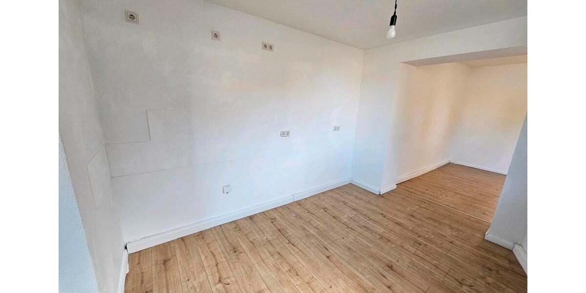 Etagenwohnung Dillingen (Saar) - 4 Zimmer, 100 m&sup2;, 750&euro; | Angebot:26616845