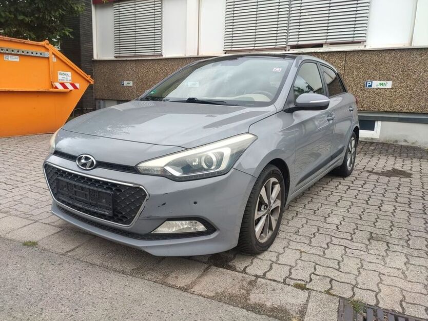 i20