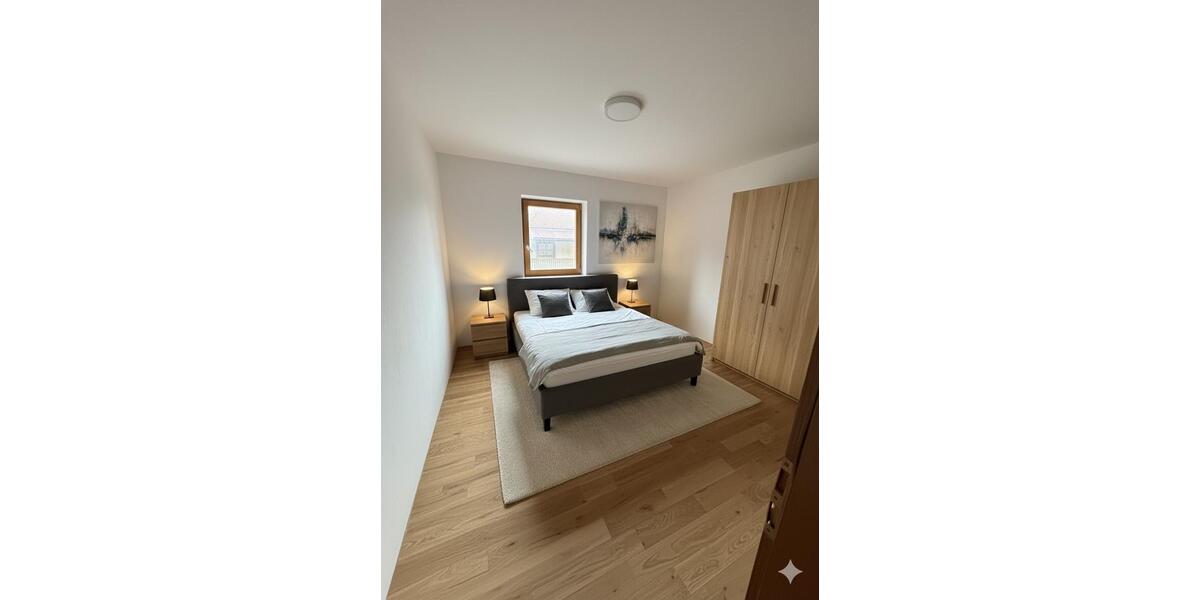 Einfamilienhaus Geiselhöring - 10 Zimmer, 300 m&sup2;, 1.500&euro; | Angebot:24461635