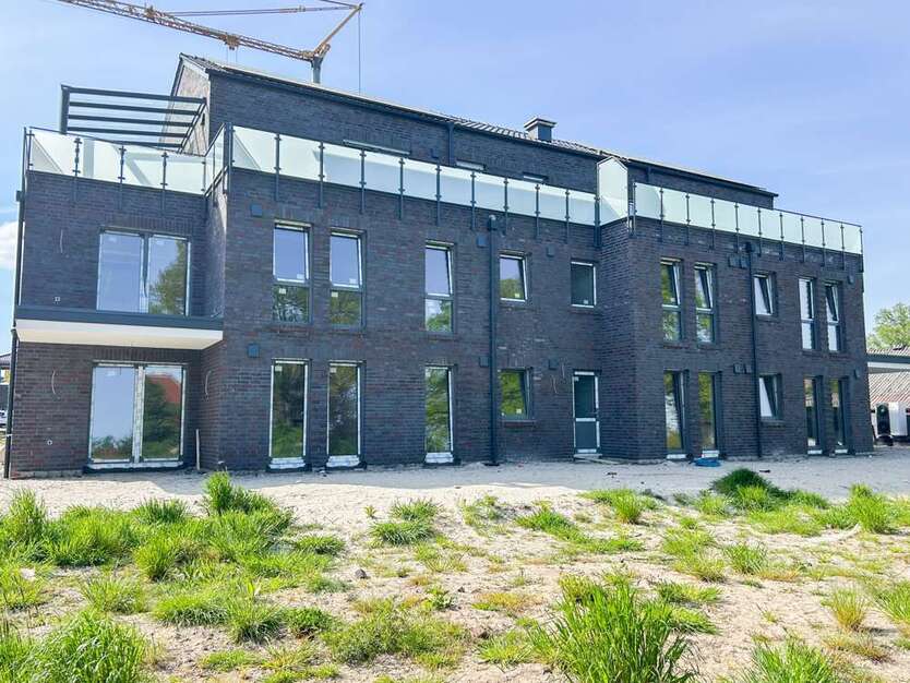 Wohnung zum Kaufen in Varel Obenstrohe 340.000 € 88.88 m²