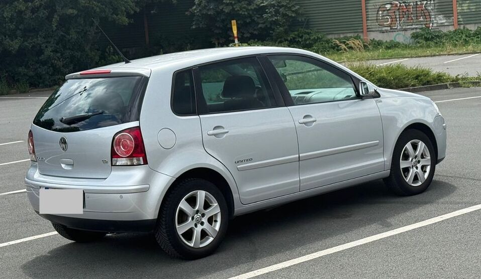 VW Polo 97.000 km 4.299 € Hannover 30851