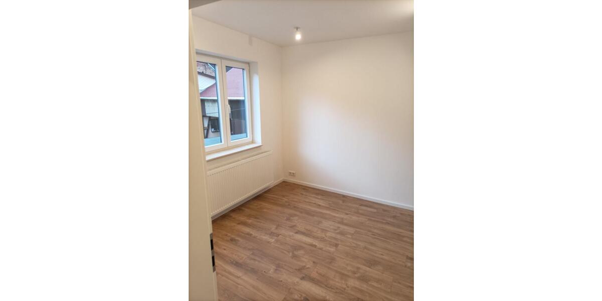 Etagenwohnung Zella-Mehlis Mehlis - 4 Zimmer, 100 m&sup2;, 800&euro; | Angebot:26340938