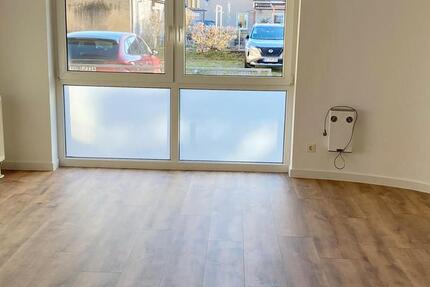 Apartment - ca. 33 m² Wohnfläche - Pkw-Stpl. - teilrenoviert 1 zimmer