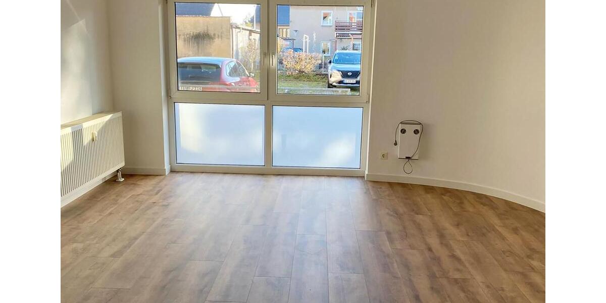 Apartment - ca. 33 m² Wohnfläche - Pkw-Stpl. - teilrenoviert 1 zimmer