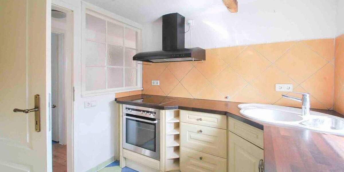 Charmantes Zweifamilienhaus mit historischem Gewölbekeller und zwei Südterrassen in Möhringen 7 zimmer