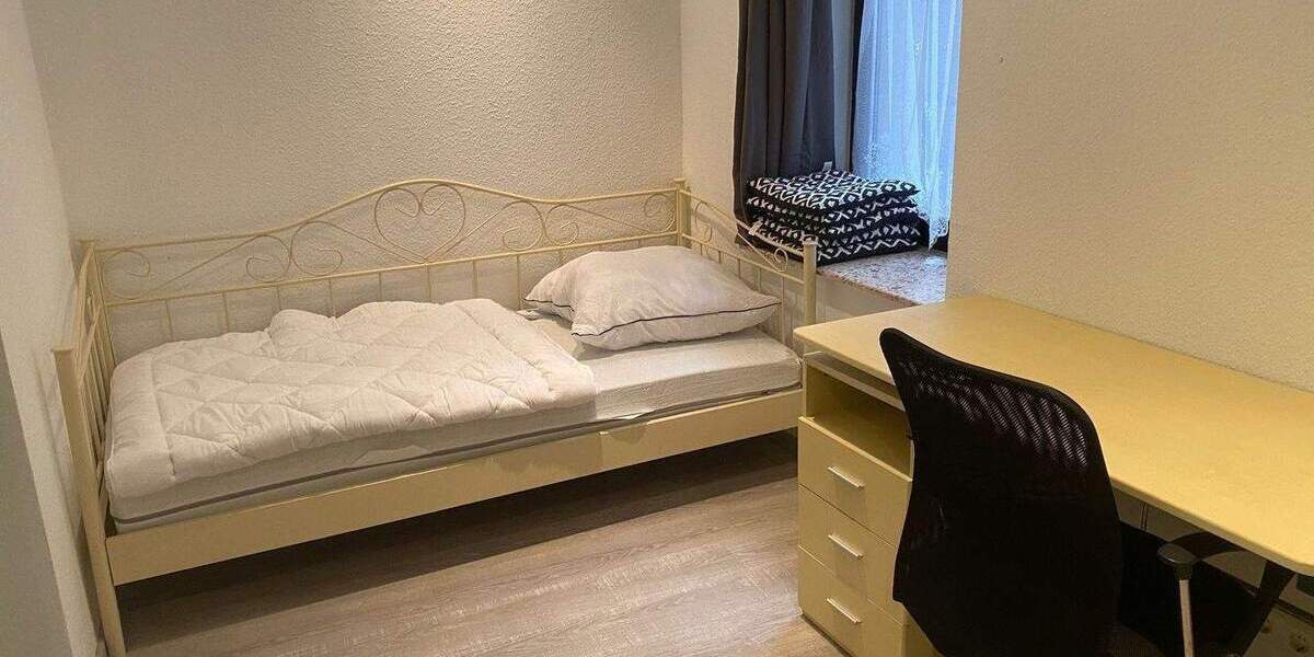 Etagenwohnung Halle (Saale) Innenstadt - 6 Zimmer, 151 m&sup2;, 2.000&euro; | Angebot:26686836