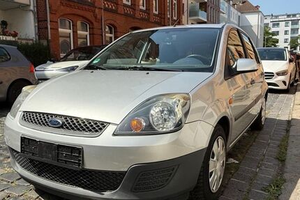 Ford Fiesta 84.883 km 2.500 € Hannover 30171