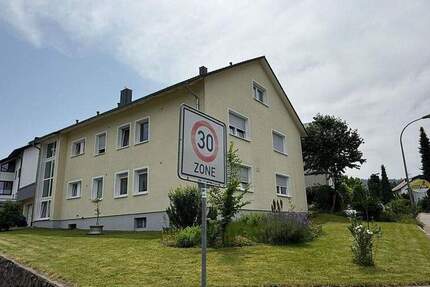 Schöne 4-Zimmerwohnung mit Terrasse, großem Garten und EBK o. Makler!!! 4 zimmer