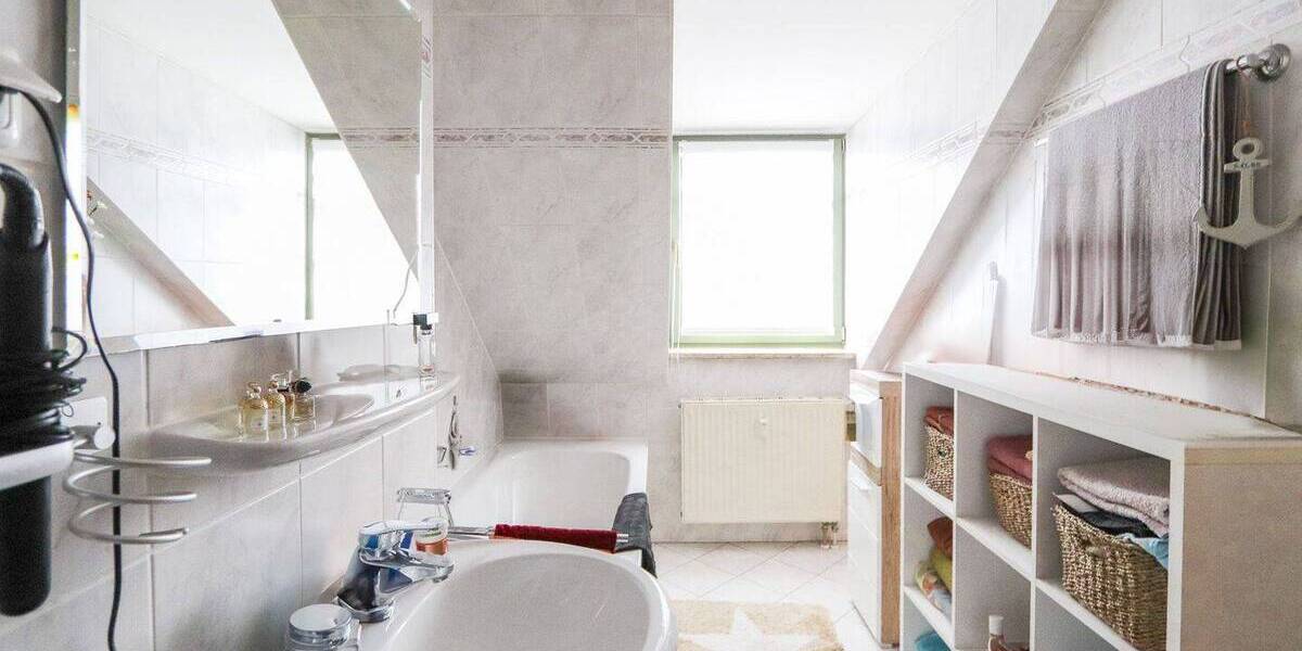 Etagenwohnung Chemnitz Schloßchemnitz - 4 Zimmer, 86 m&sup2;, 124.000&euro; | Angebot:25734518