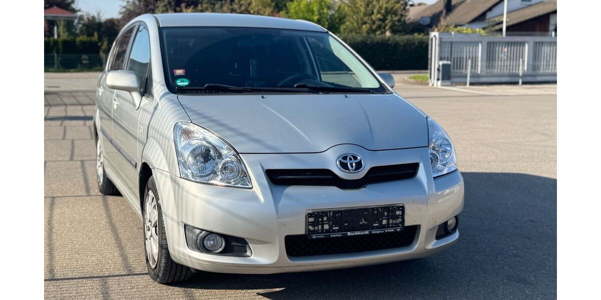 Toyota Corolla Verso 173.000 km 4.999 &euro; Meckenbeuren 88074