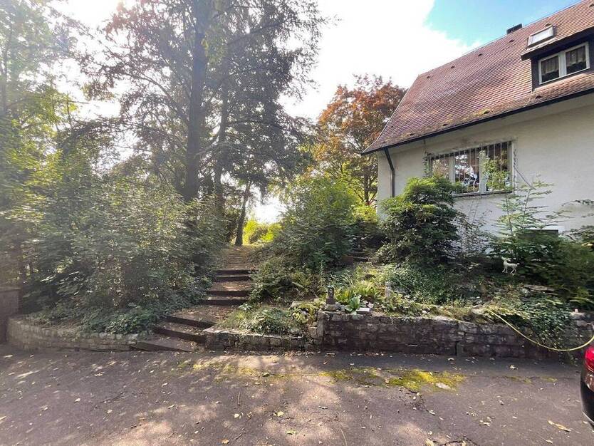 Seltene Gelegenheit -Exklusive Lage Grundstück in Amberg-Mariahilfberg mit Haus und Anbau