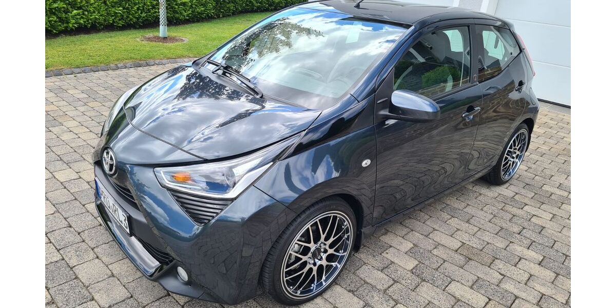 Toyota Aygo (X) 52.000 km 13.100 &euro; Prüm 54595