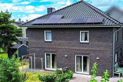 Haus zum Kaufen in Emden 495.000 € 185.01 m² 5 zimmer