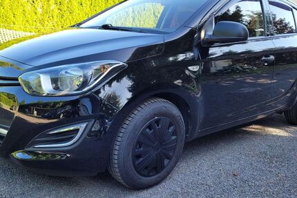 Hyundai i20 77.000 km 6.550 &euro; Frohburg 04654