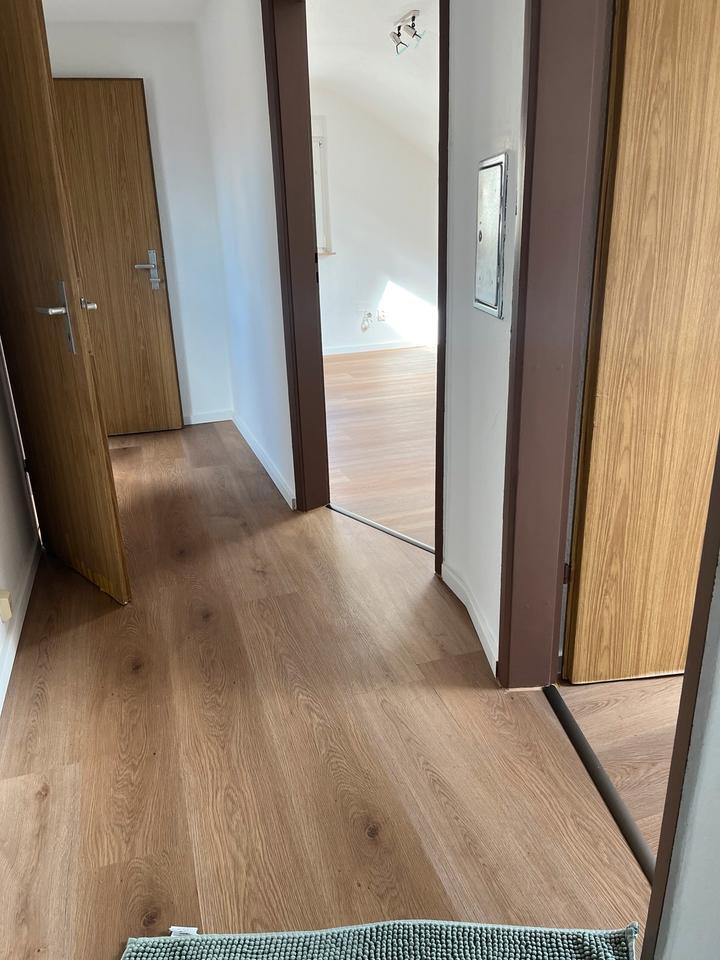 Dg möblierte 50 qm Wohnung