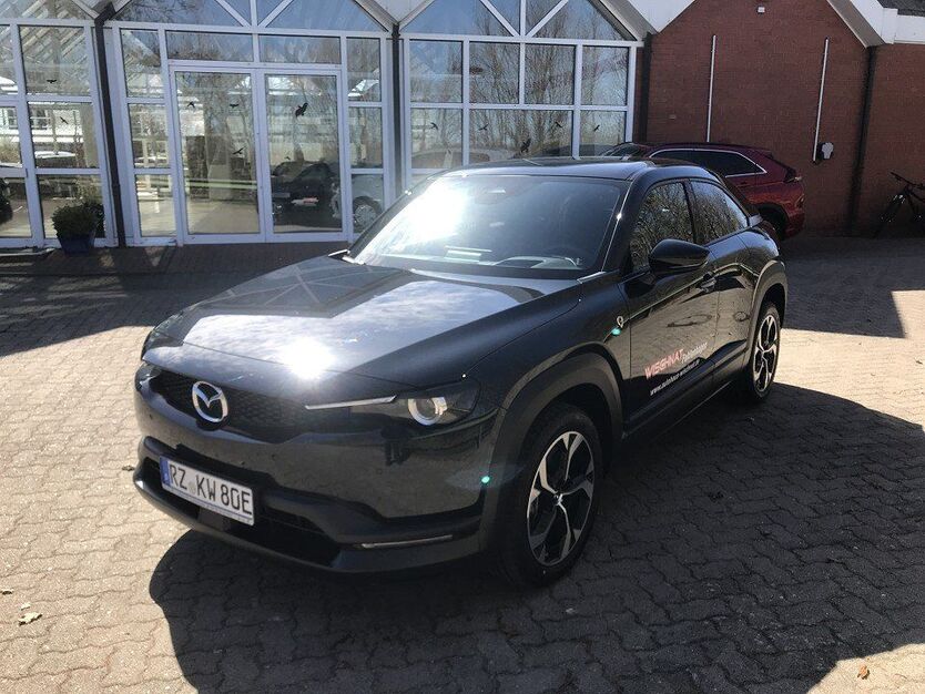 Mazda MX-30 1.022 km 30.990 € Fuhlenhagen 21493