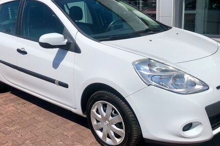 Renault Clio 157.565 km 1.999 &euro; Halle/Saale 06118