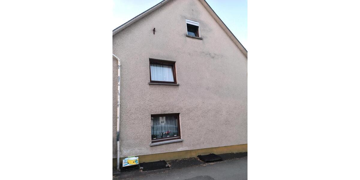 Einfamilienhaus Bad Endbach - 7 Zimmer, 200 m&sup2;, 250.000&euro; | Angebot:27224536