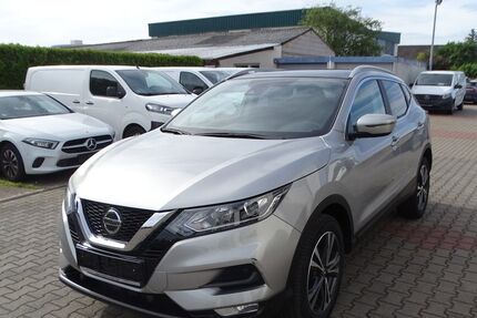 Nissan Qashqai 33.922 km 15.890 &euro; Rodgau 63110