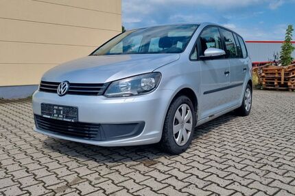 VW Touran 233.786 km 3.299 &euro; Tanna 07922