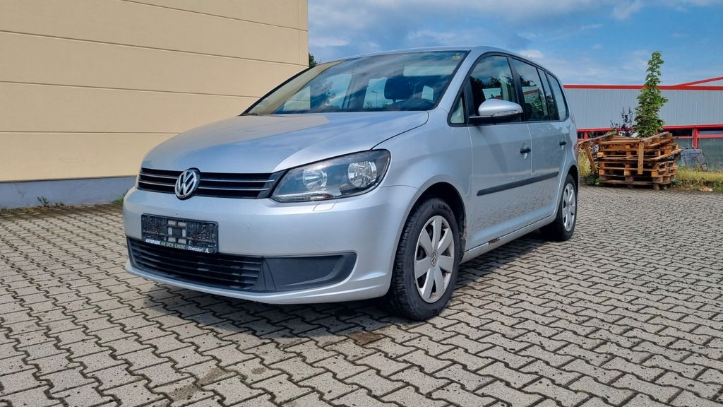 VW Touran 233.786 km 3.299 &euro; Tanna 07922