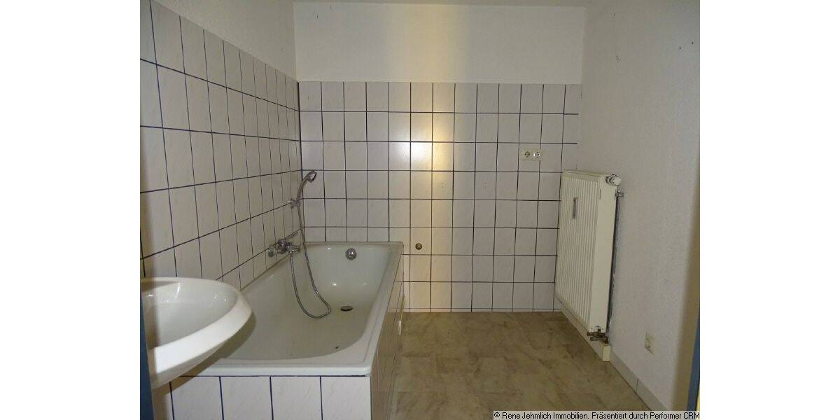 Mehrfamilienhaus, Wohnhaus Limbach-Oberfrohna Oberfrohna - 1 Zimmer, 291 m&sup2;, 59.000&euro; | Angebot:26867267