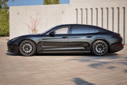 Porsche Panamera 14.999 km 138.890 &euro; Asslar 35614