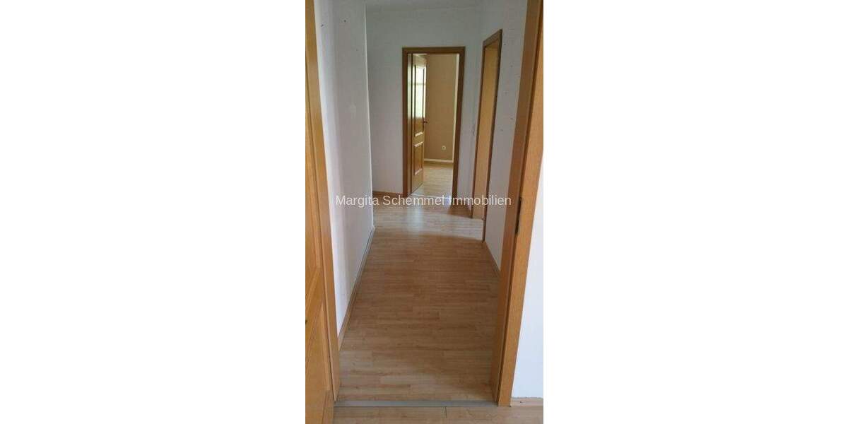 Etagenwohnung Georgensgmünd - 4 Zimmer, 96 m&sup2;, 285.000&euro; | Angebot:25727171