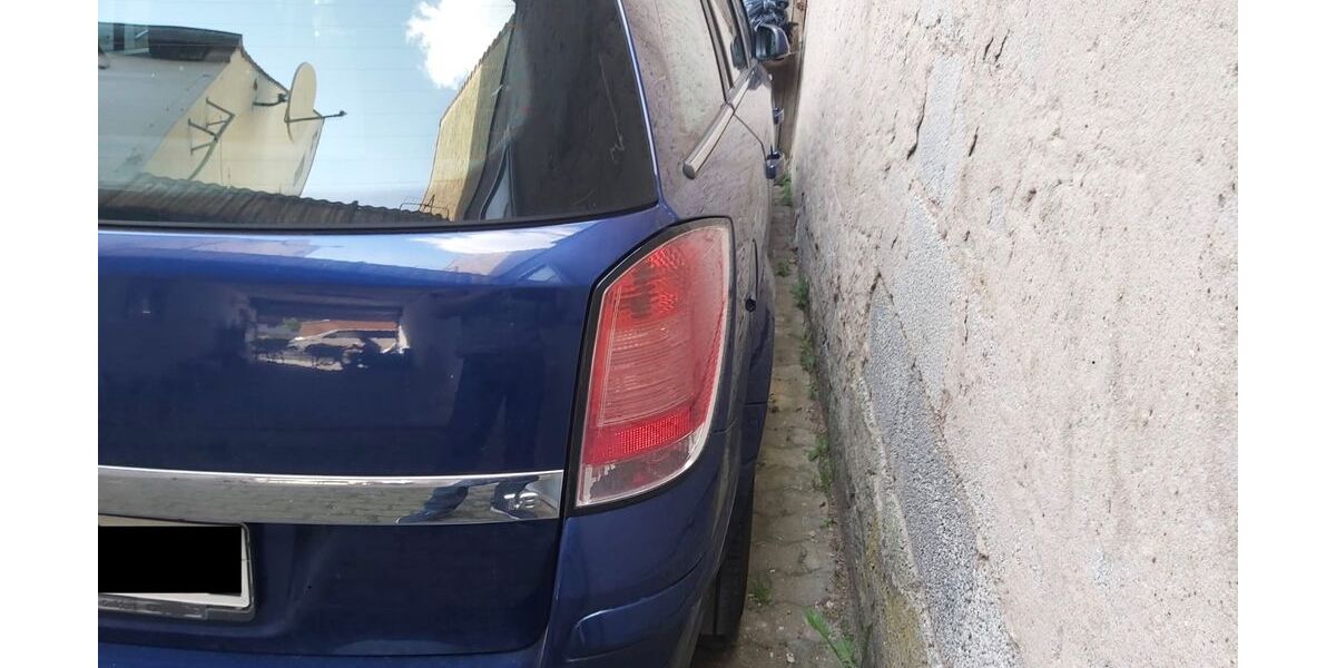 Opel Astra 300.600 km 2.000 &euro; Dürrwangen 91602