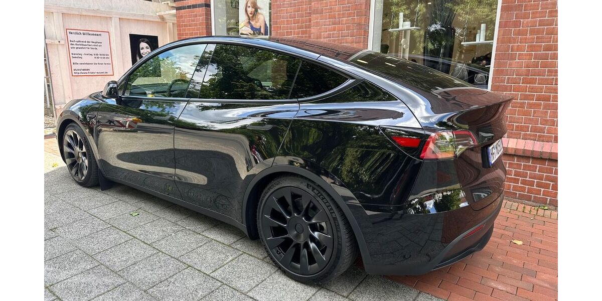 Tesla Model Y 28.900 km 36.600 &euro; Bünde 32257