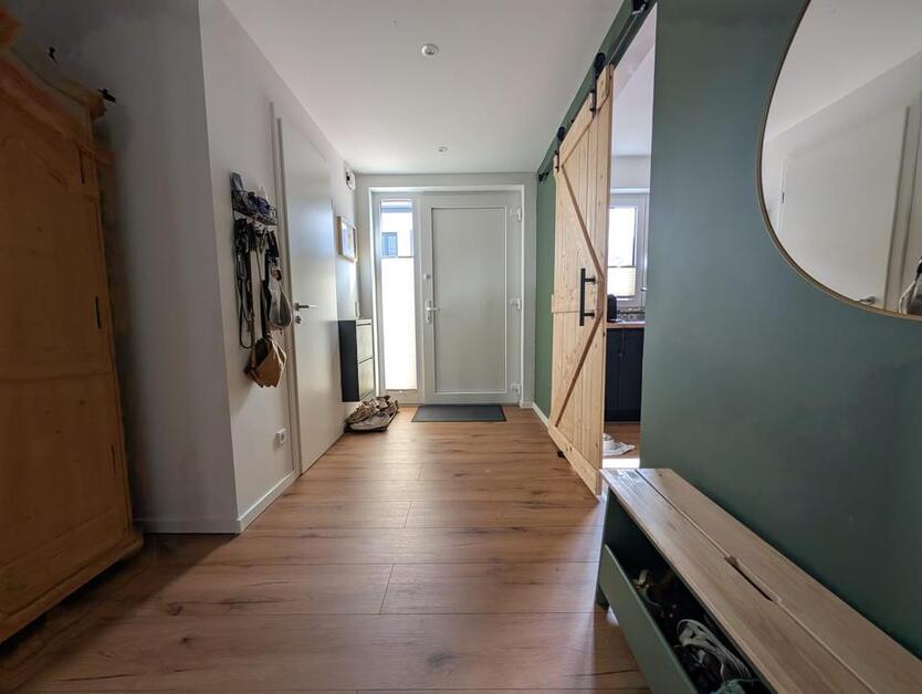 Traumhaftes Einfamilienhaus mit Einbauküche in einer gewachsenen Neubauanlage - frisch renoviert zimmer