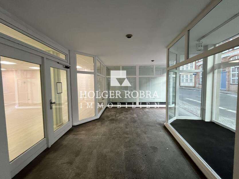 Einzelhandel in Salzwedel 1.143 € 253.92 m² zimmer