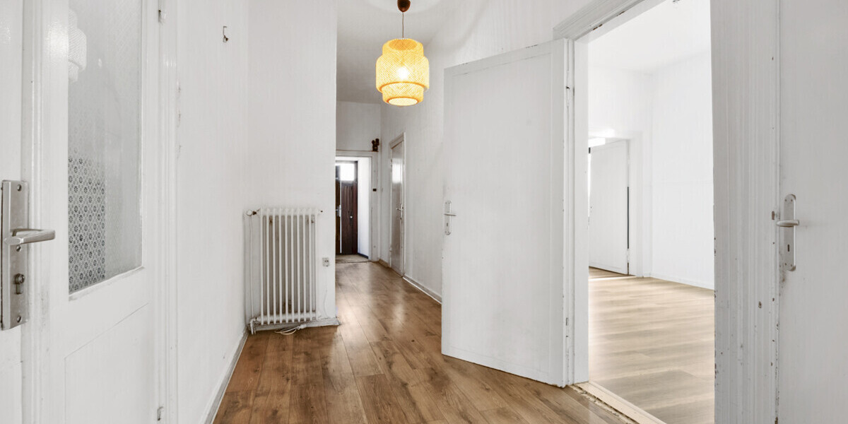 Delmenhorst-Stadtmitte Historische Stadtvilla mit zwei Wohneinheiten und Ausbaureserve - Zweifamilienhaus Delmenhorst | Angebot:25097305