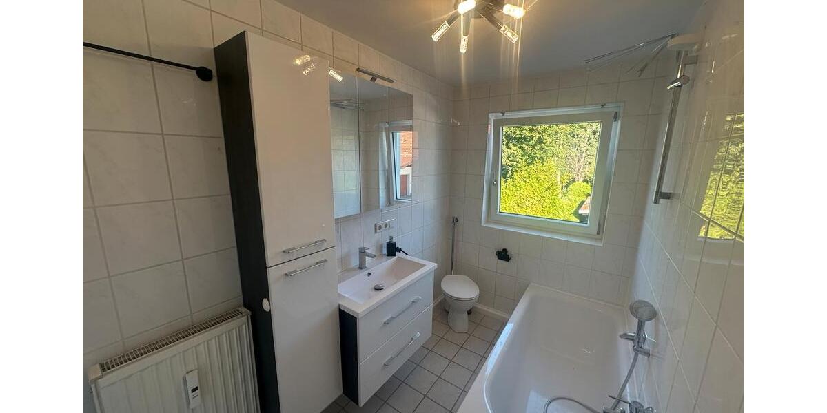 3 Zimmer 74,8qm Wohnung 1Stock ab 01.04 frei 3 zimmer