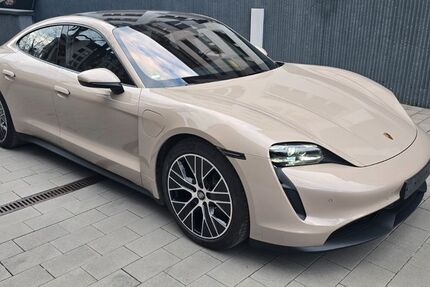 Porsche Taycan 26.500 km 65.999 &euro; München 80689