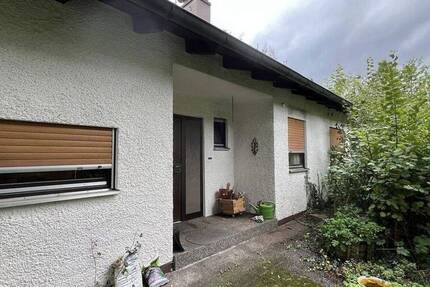 Einfamilienhaus Bungalow 227m² in 90562 Heroldsberg (teilunterkellert) 8 zimmer