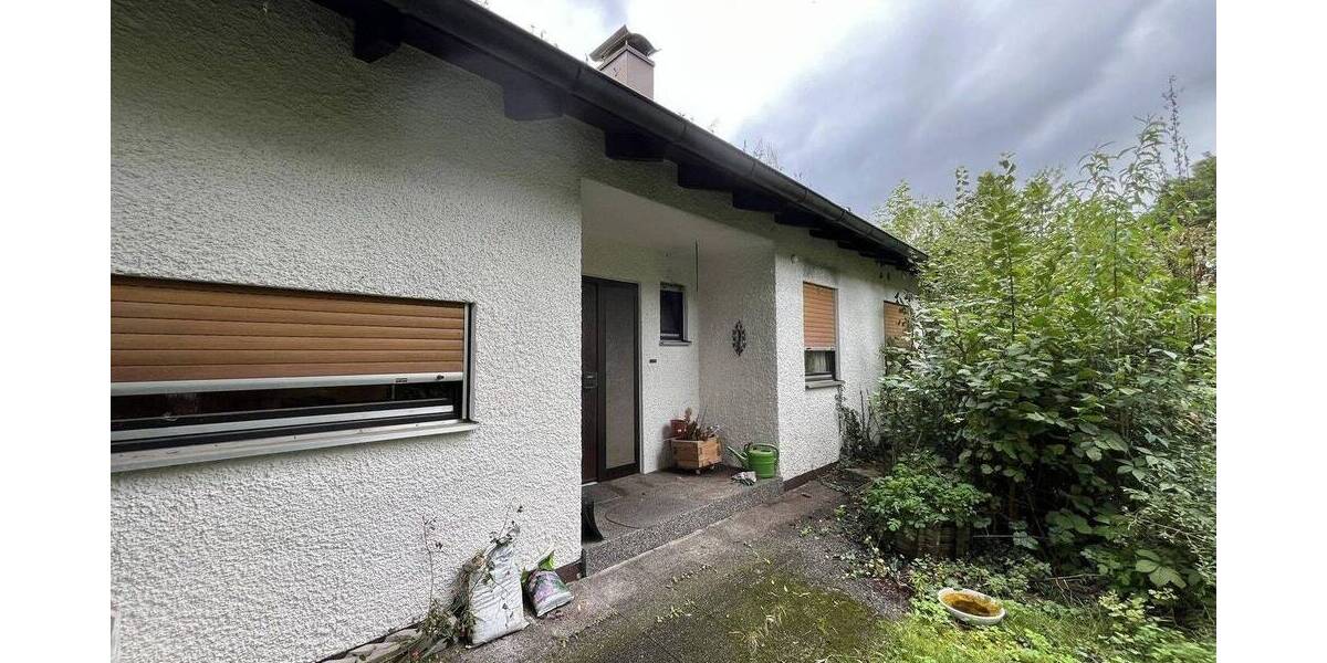 Einfamilienhaus Bungalow 227m² in 90562 Heroldsberg (teilunterkellert) 8 zimmer