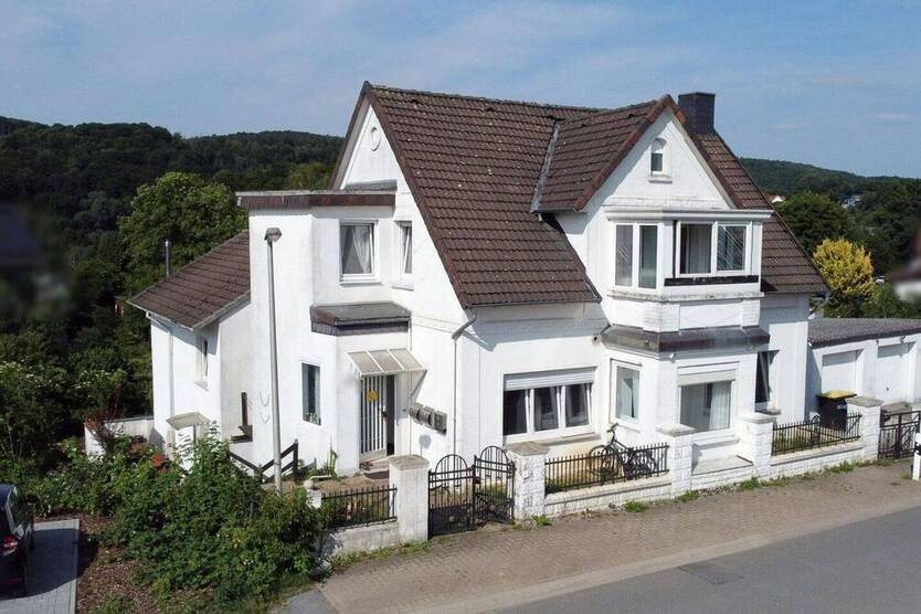 Mehrfamilienhaus mit 3 Einheiten und Top-Potenzial in guter Lage von Porta Westfalica