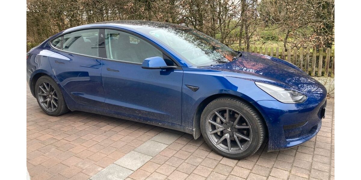 Tesla Model 3 121.350 km 20.000 &euro; Zolling 85406