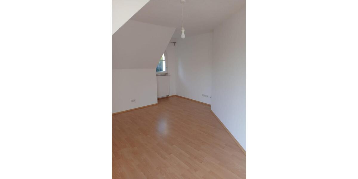 Einfamilienhaus Eiterfeld - 5 Zimmer, 200 m&sup2;, 1.600&euro; | Angebot:24867591