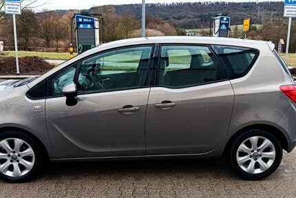 Opel Meriva 71.800 km 5.990 &euro; Großbottwar 71723