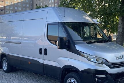 IVECO Andere 300.000 km 17.990 &euro; Berlin 12681