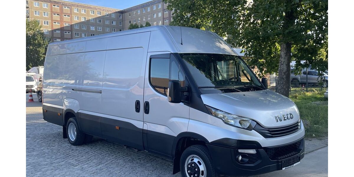 IVECO Andere 300.000 km 17.990 &euro; Berlin 12681