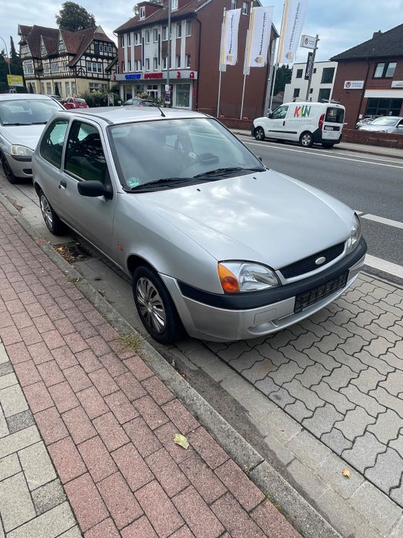 Ford Fiesta 177.000 km 1.250 € Wietze 29323