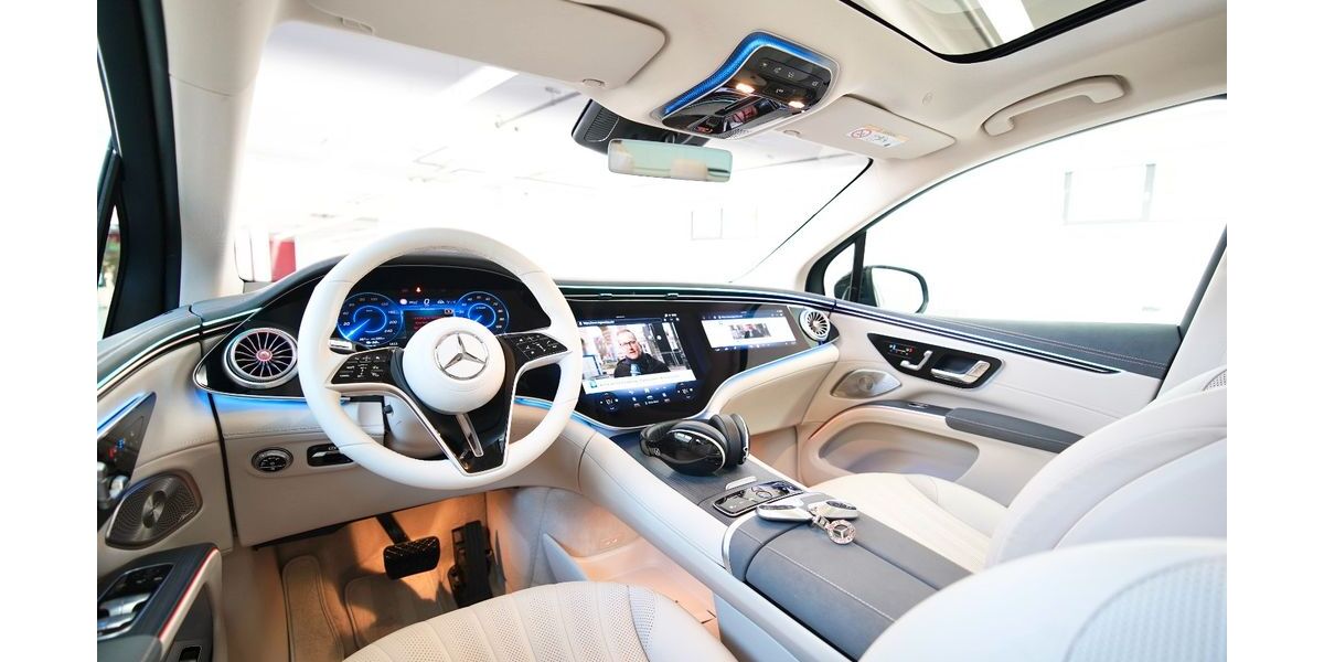 Mercedes-Benz EQS SUV 12.700 km 93.890 &euro; Valley (bei München) 83626