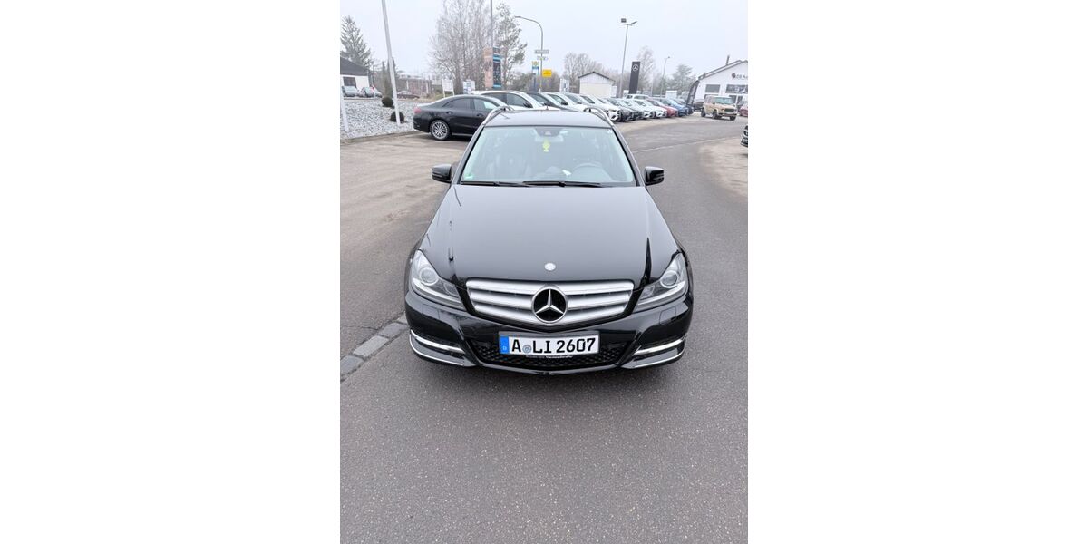 Mercedes-Benz 220 233.000 km 10.100 &euro; Wehringen 86517