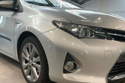 Toyota Auris 39.000 km 13.990 &euro; Oberwinter 53424