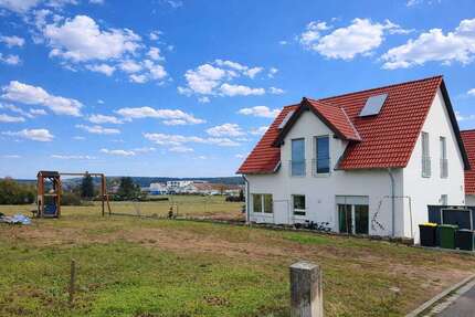 Haus Langenzenn - 5 Zimmer, 150 m&sup2;, 699.000&euro; | Angebot:26094161