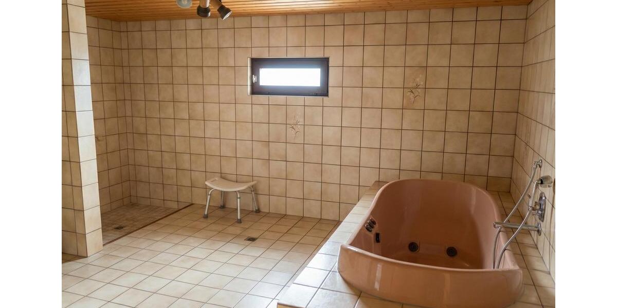 Einfamilienhaus Hillesheim - 7 Zimmer, 219 m&sup2;, 389.000&euro; | Angebot:26268242