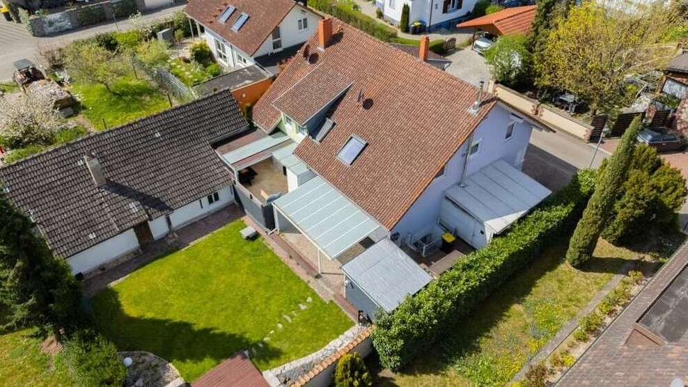 Haus zum Kaufen in Neuenburg 540.000 € 139.55 m²